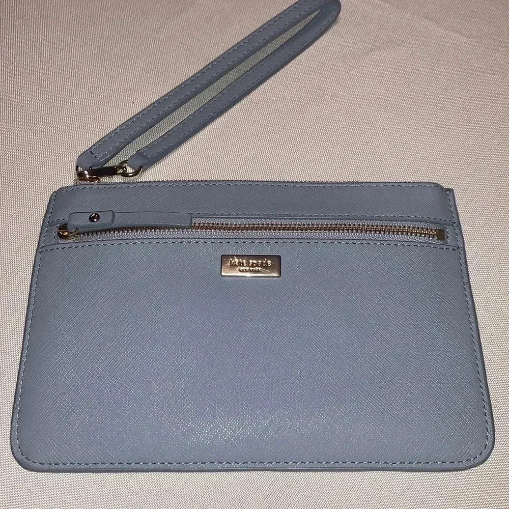 KATE SPADE Wristlet,Excellent condition.Beautiful Blue❣️